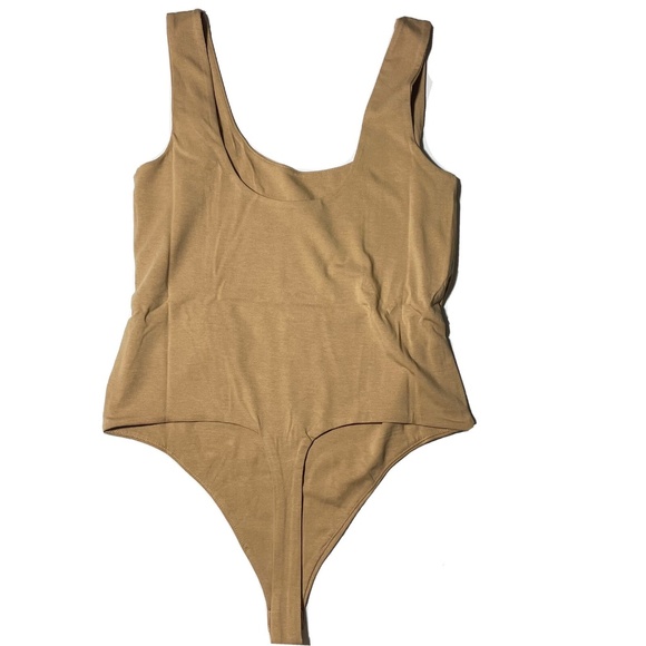 Banana Republic True Hue Scoop Neck Thong Bodysuit, Medium - Picture 4 of 6
